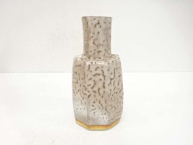  萩焼　兼田佳炎造　花入